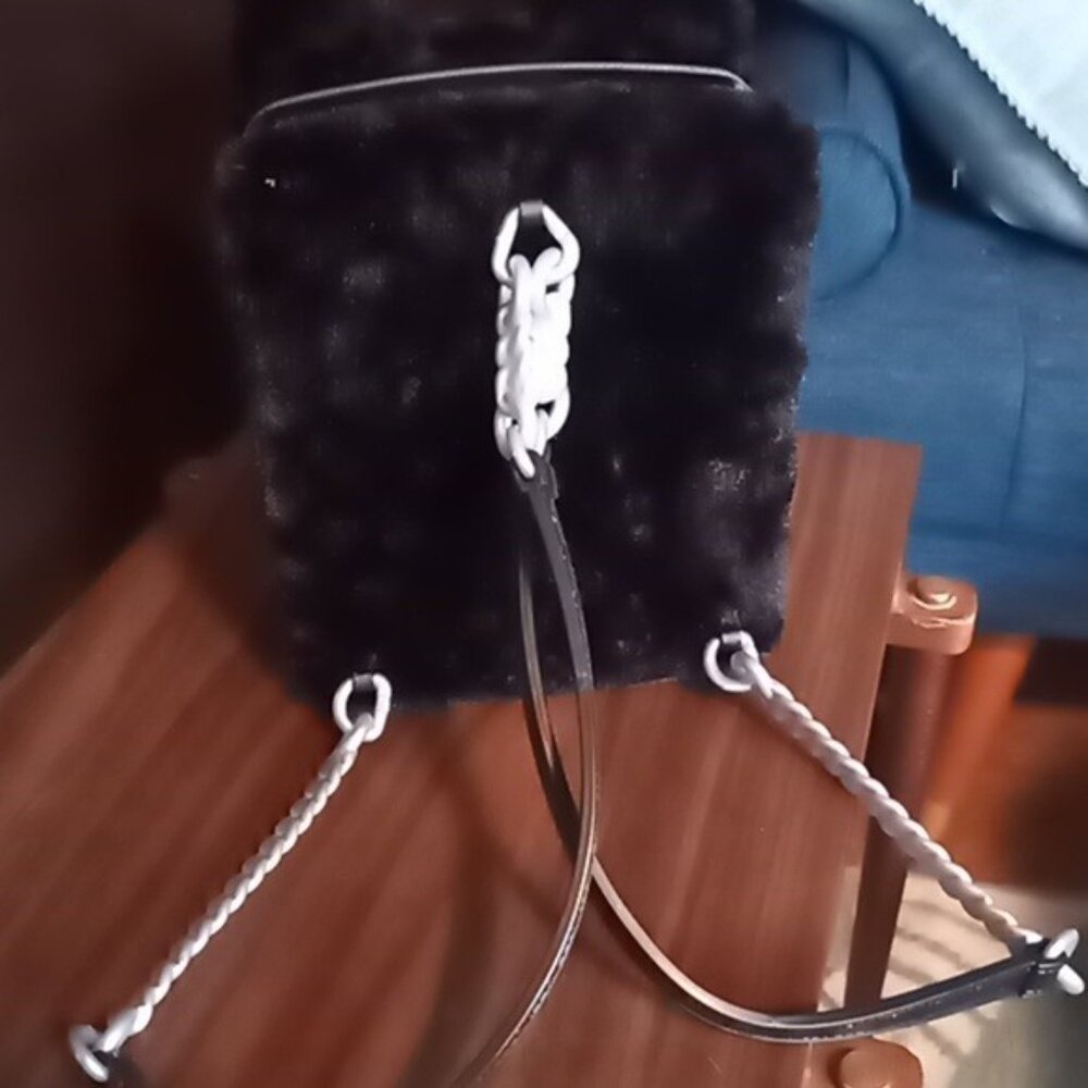 Na Na Na Surprise Limited Edition Backpack Bedroom Black Kitty Playset w/ Doll - Picture 3 of 8
